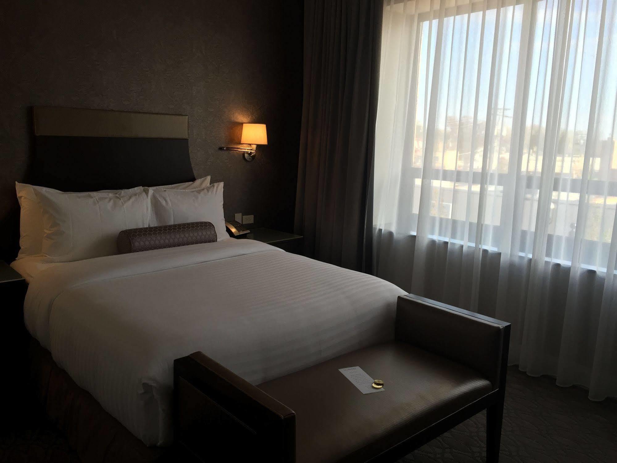 La Banque Hotel Homewood Buitenkant foto
