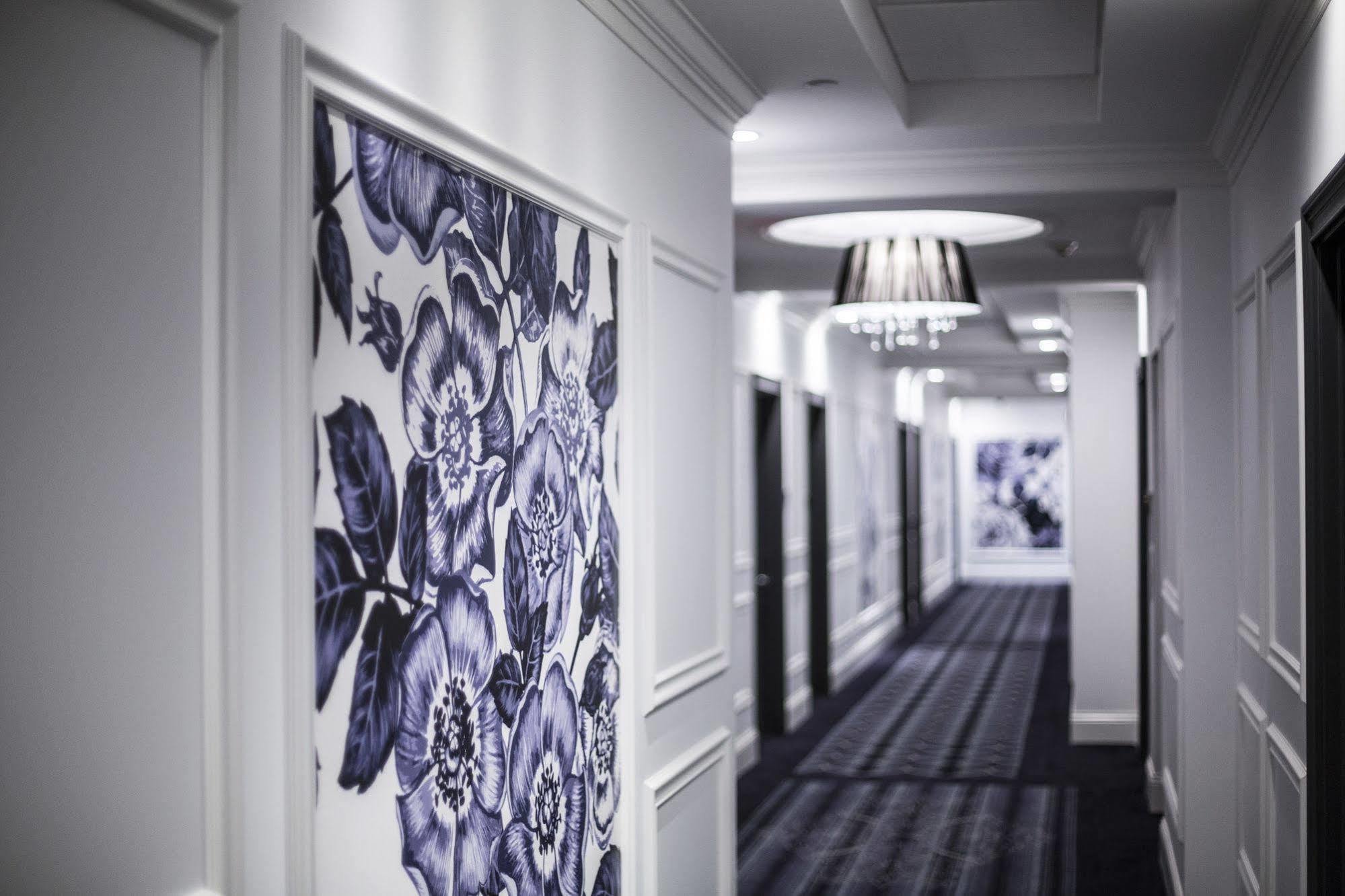 La Banque Hotel Homewood Buitenkant foto